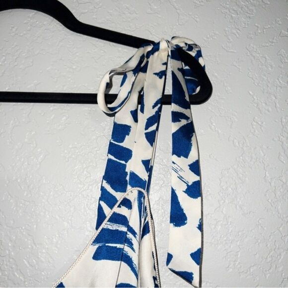 NWT Alexis x Target Blue Botanical Floral Asymmetrical Hem Dress Size 3X - Picture 5 of 12